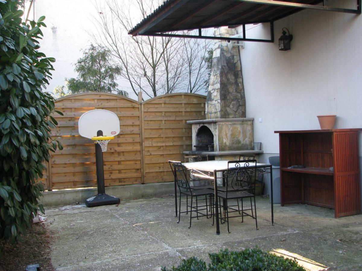 Twin-Magnolias Condo With Garden, Parking & Ev Station Zagreb Exteriör bild