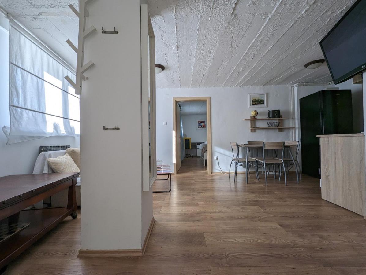 Twin-Magnolias Condo With Garden, Parking & Ev Station Zagreb Exteriör bild