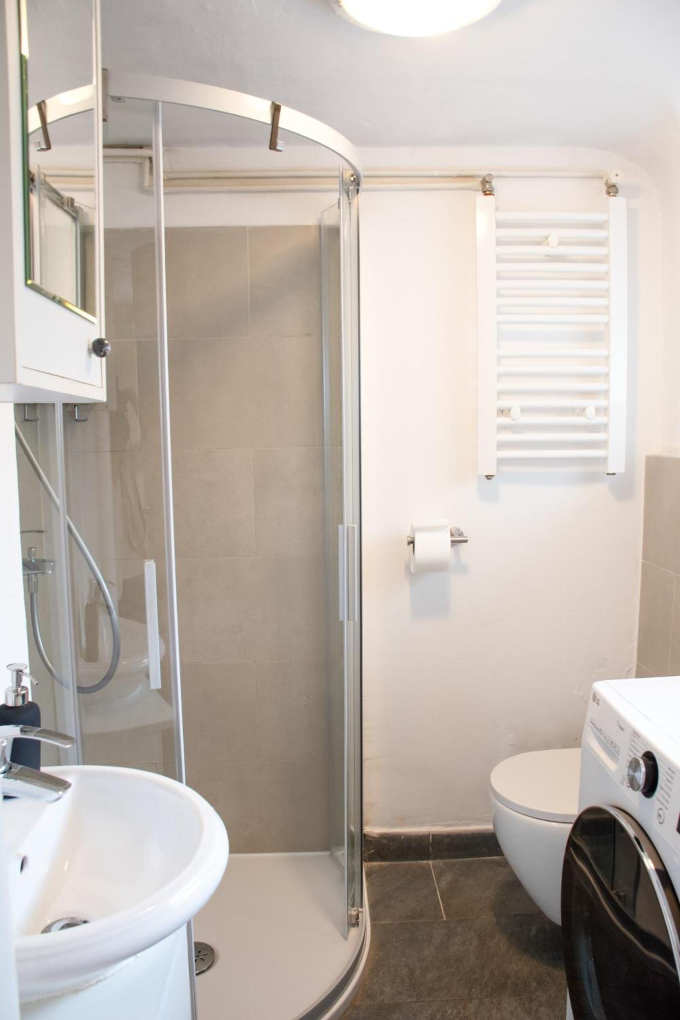 Twin-Magnolias Condo With Garden, Parking & Ev Station Zagreb Exteriör bild