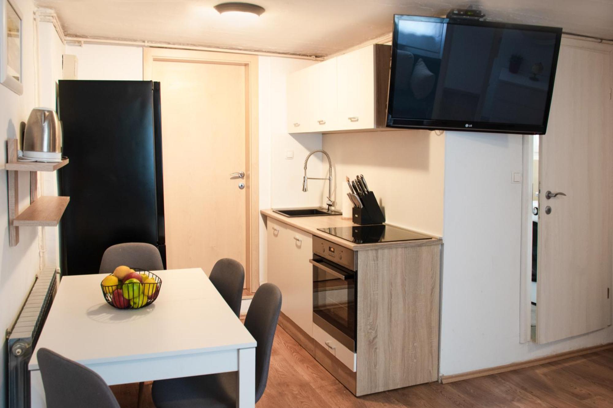 Twin-Magnolias Condo With Garden, Parking & Ev Station Zagreb Exteriör bild