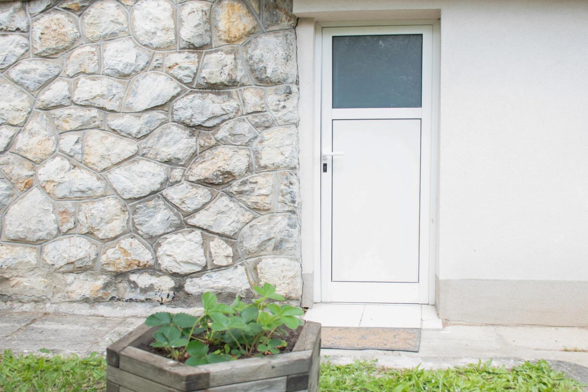Twin-Magnolias Condo With Garden, Parking & Ev Station Zagreb Exteriör bild
