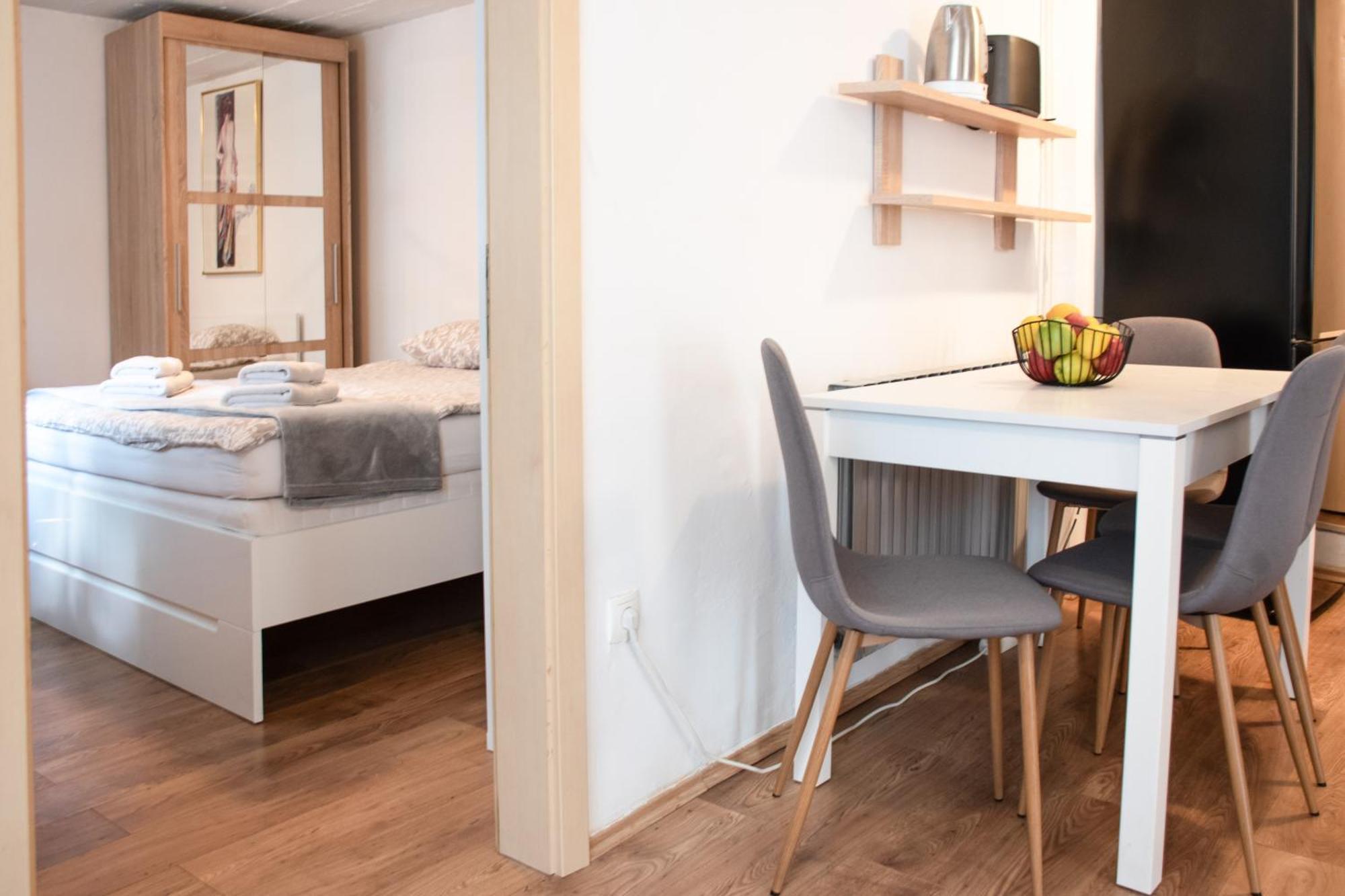 Twin-Magnolias Condo With Garden, Parking & Ev Station Zagreb Exteriör bild