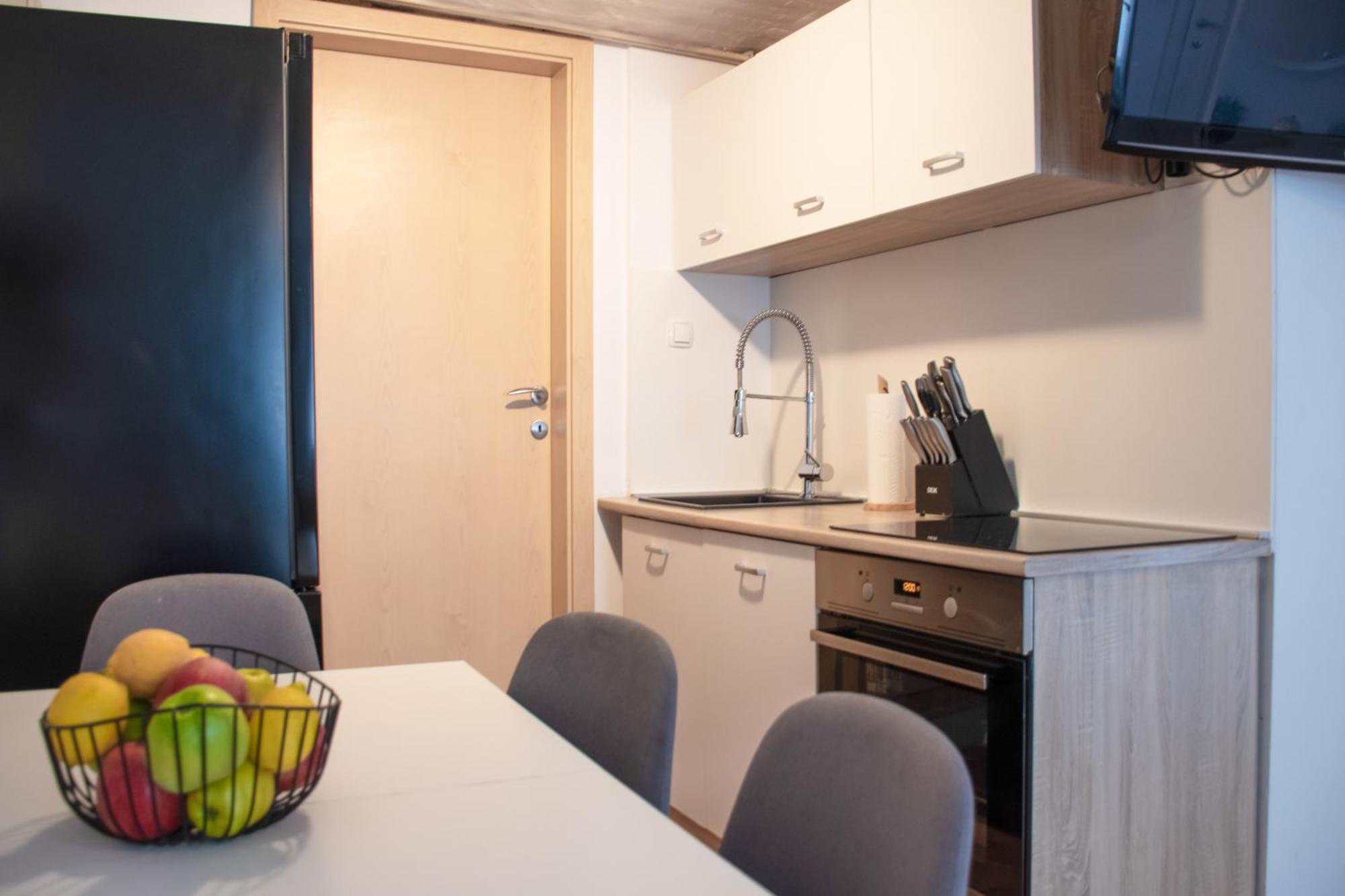 Twin-Magnolias Condo With Garden, Parking & Ev Station Zagreb Exteriör bild